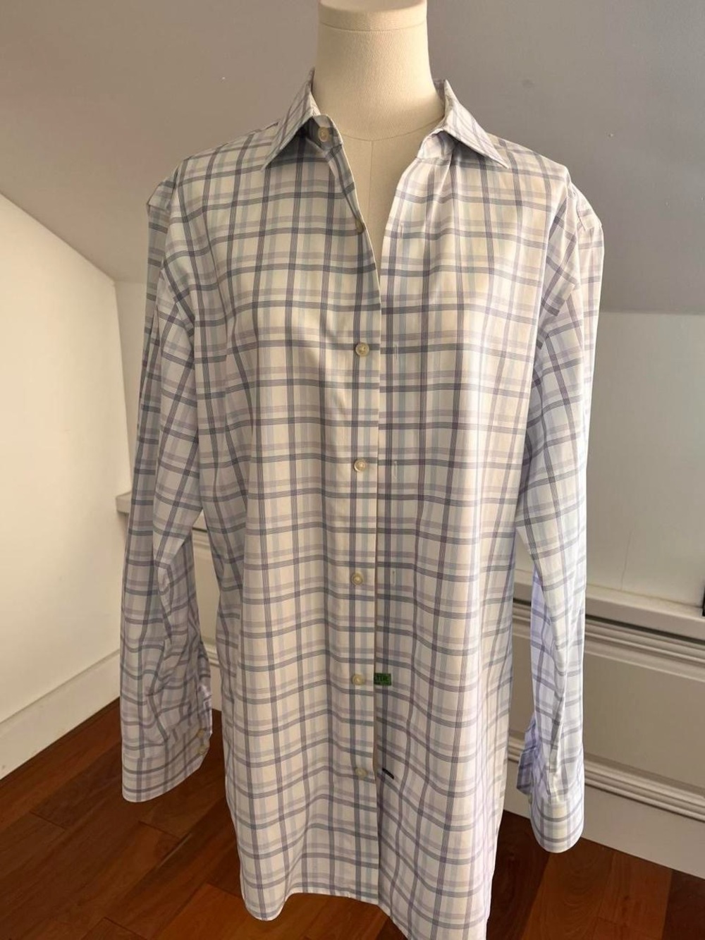 Vintage Banana Republic 100% cotton non-iron slim fit button down size- large